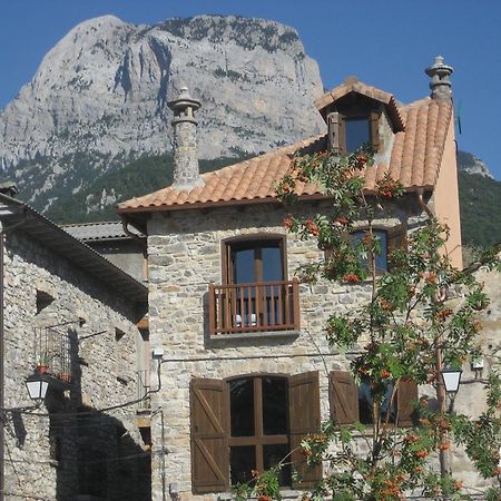 Casa Rural " El Retiro" Laspuña Oda fotoğraf
