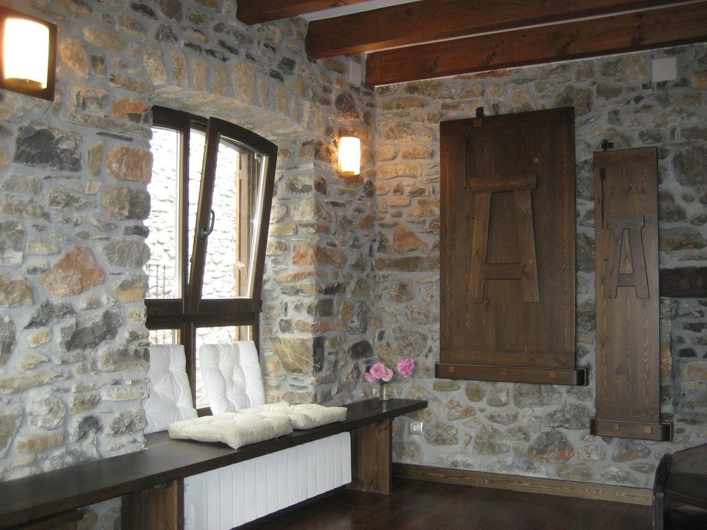 Casa Rural " El Retiro" Laspuña Oda fotoğraf