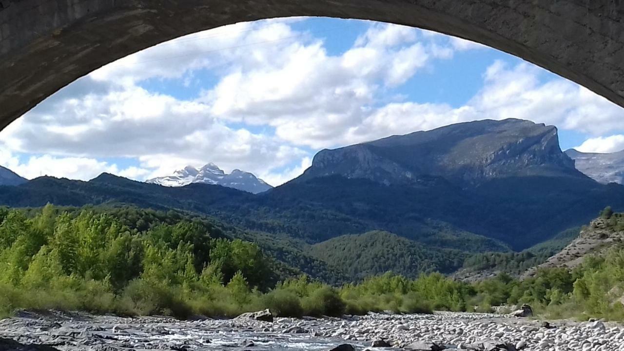 Casa Rural " El Retiro" Laspuña Dış mekan fotoğraf